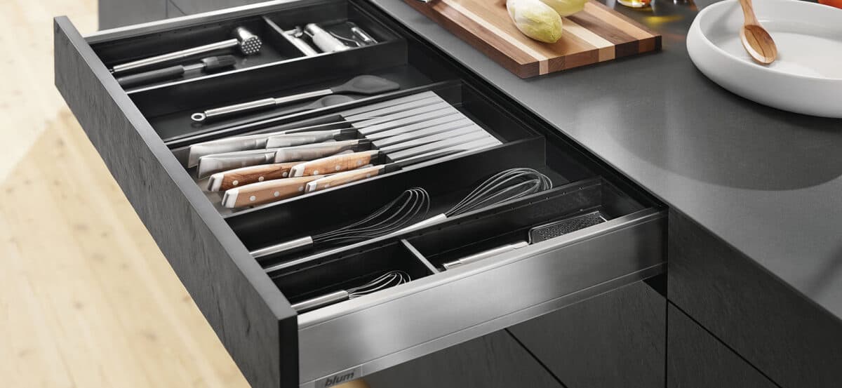 Blum-AMBIA-LINE-6-1920-x-885-px